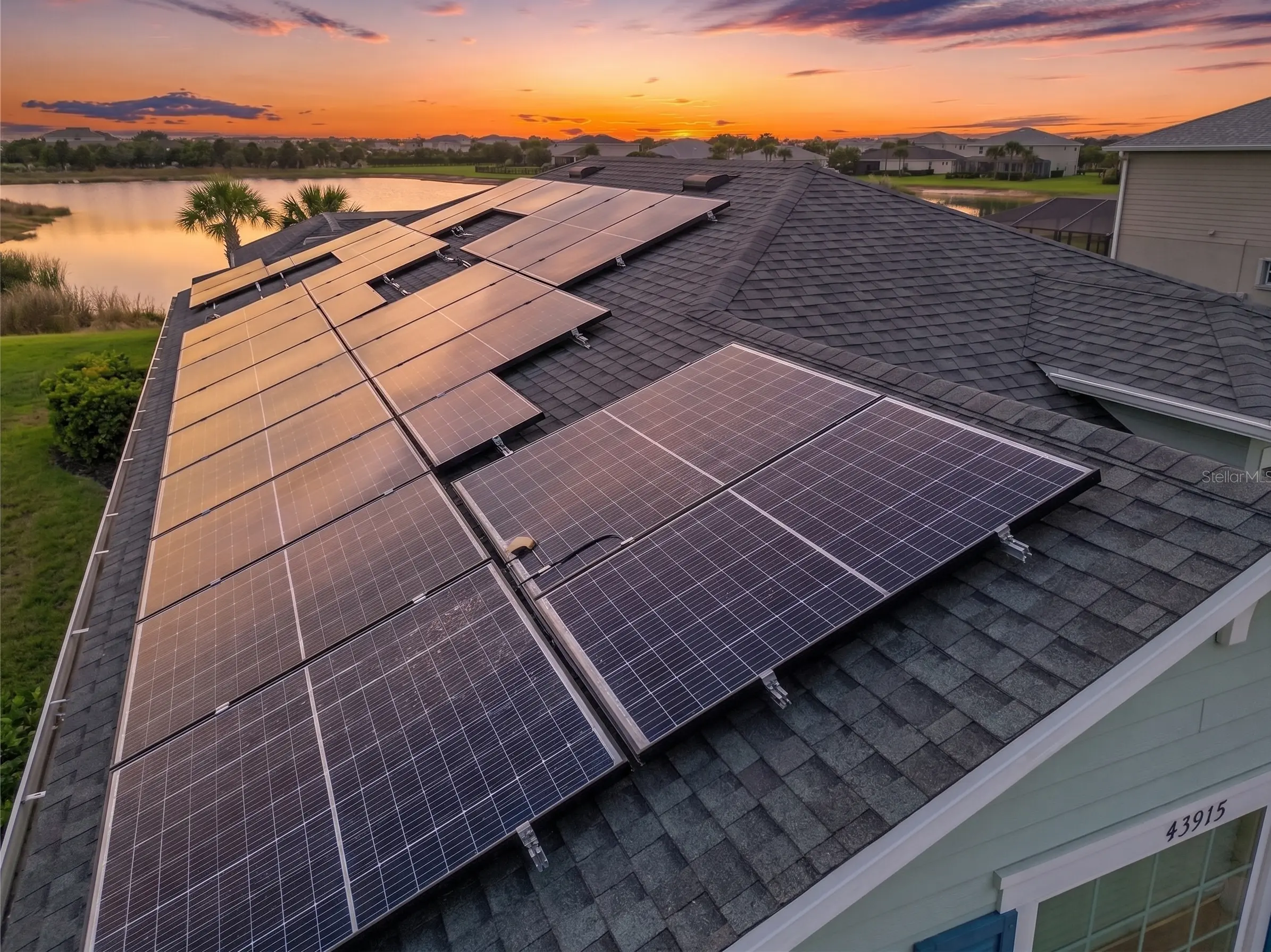 babcock_ranch_insurance_on_B_street_solar_panels_on_roof